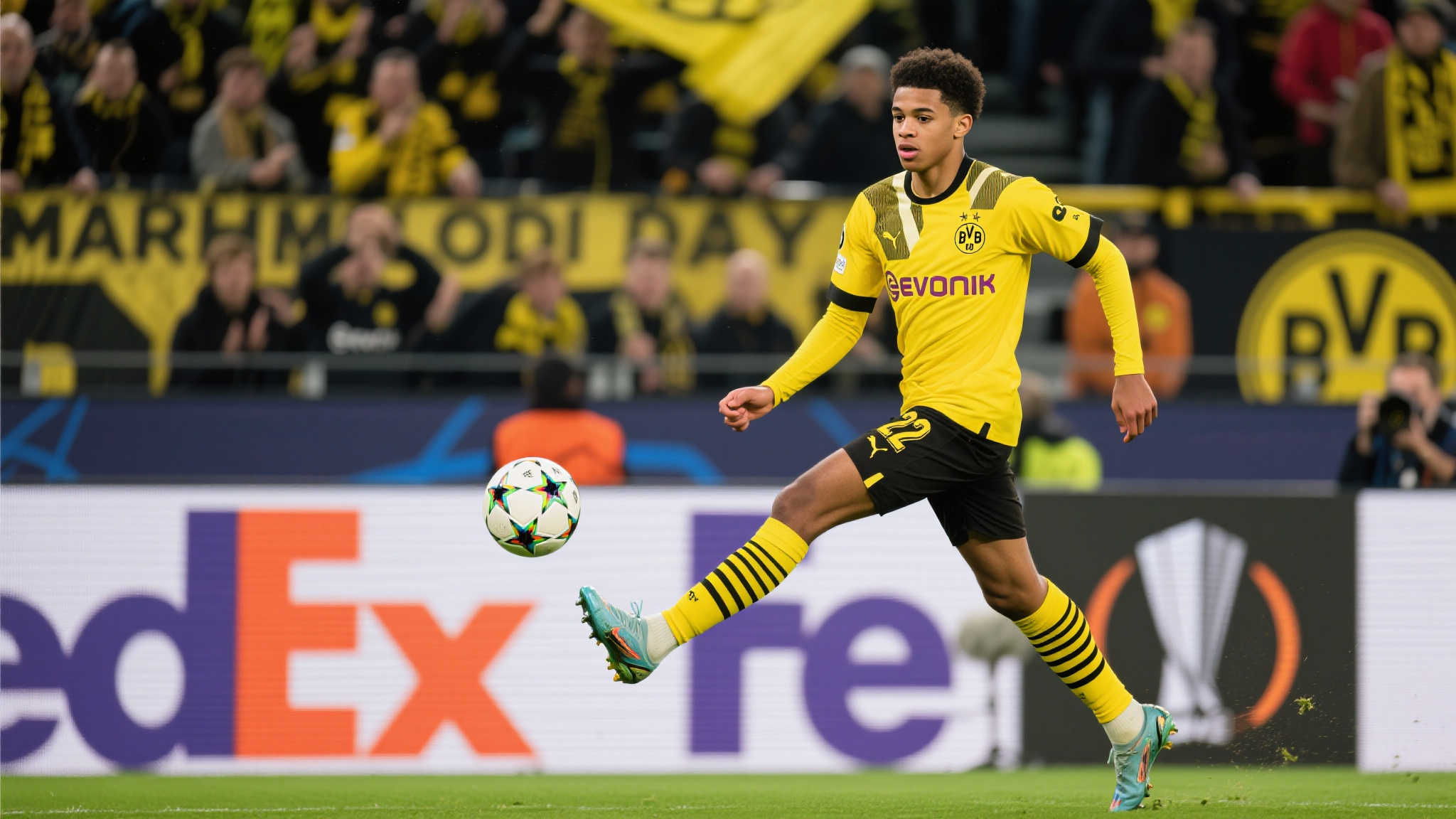 小贝林厄姆建功,荣膺马梅洛迪日落对阵多特蒙德全场最佳 在足球的世界里,每一场比赛都能诞生新的英雄。而在最