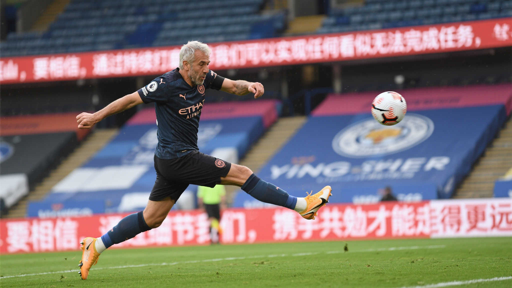 40岁卡索拉以最低工资助母队升甲,球衣收益10%捐青训新星培养 这些年来,在关键比赛即便压力山大状态依旧稳定,由经